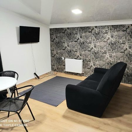 Studio In The Center City Chişinǎu Buitenkant foto