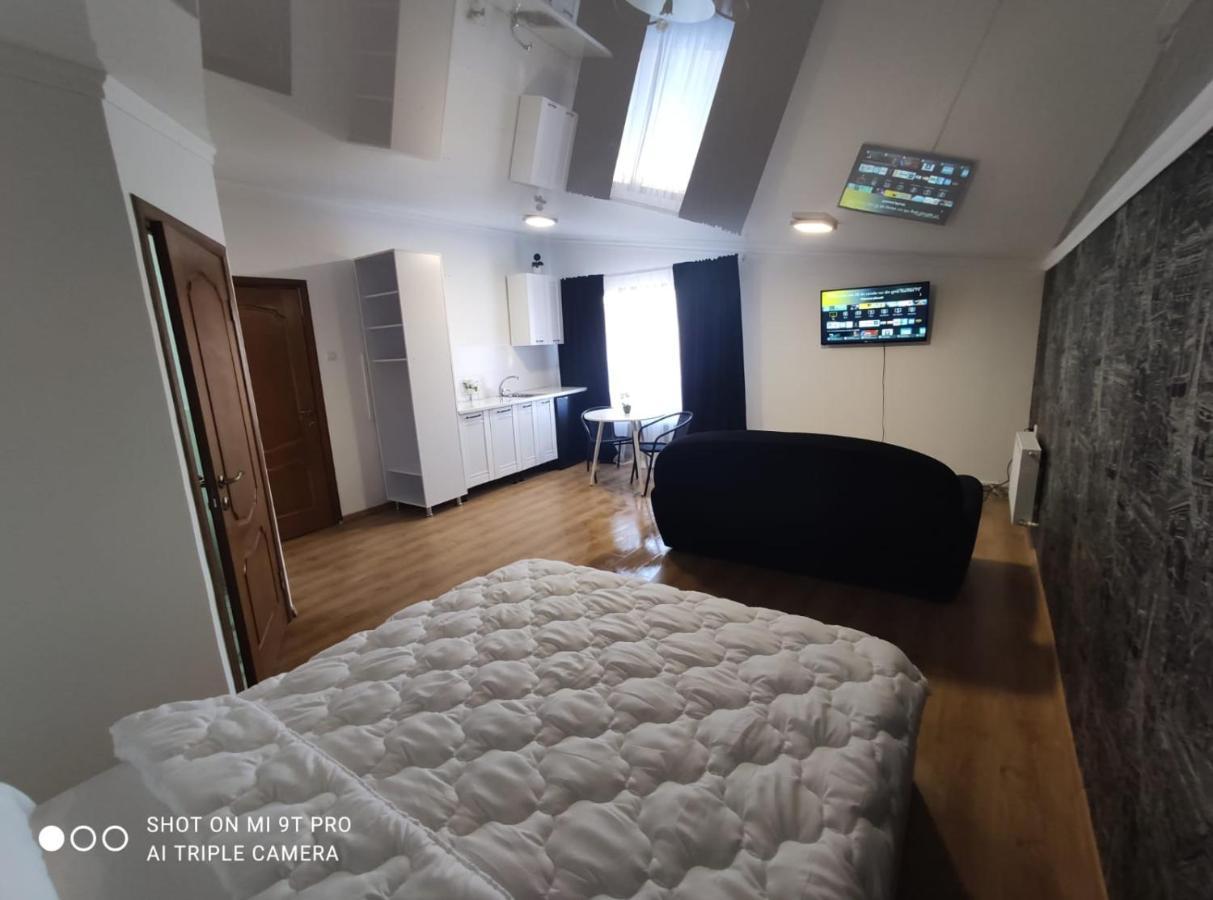 Studio In The Center City Chişinǎu Buitenkant foto